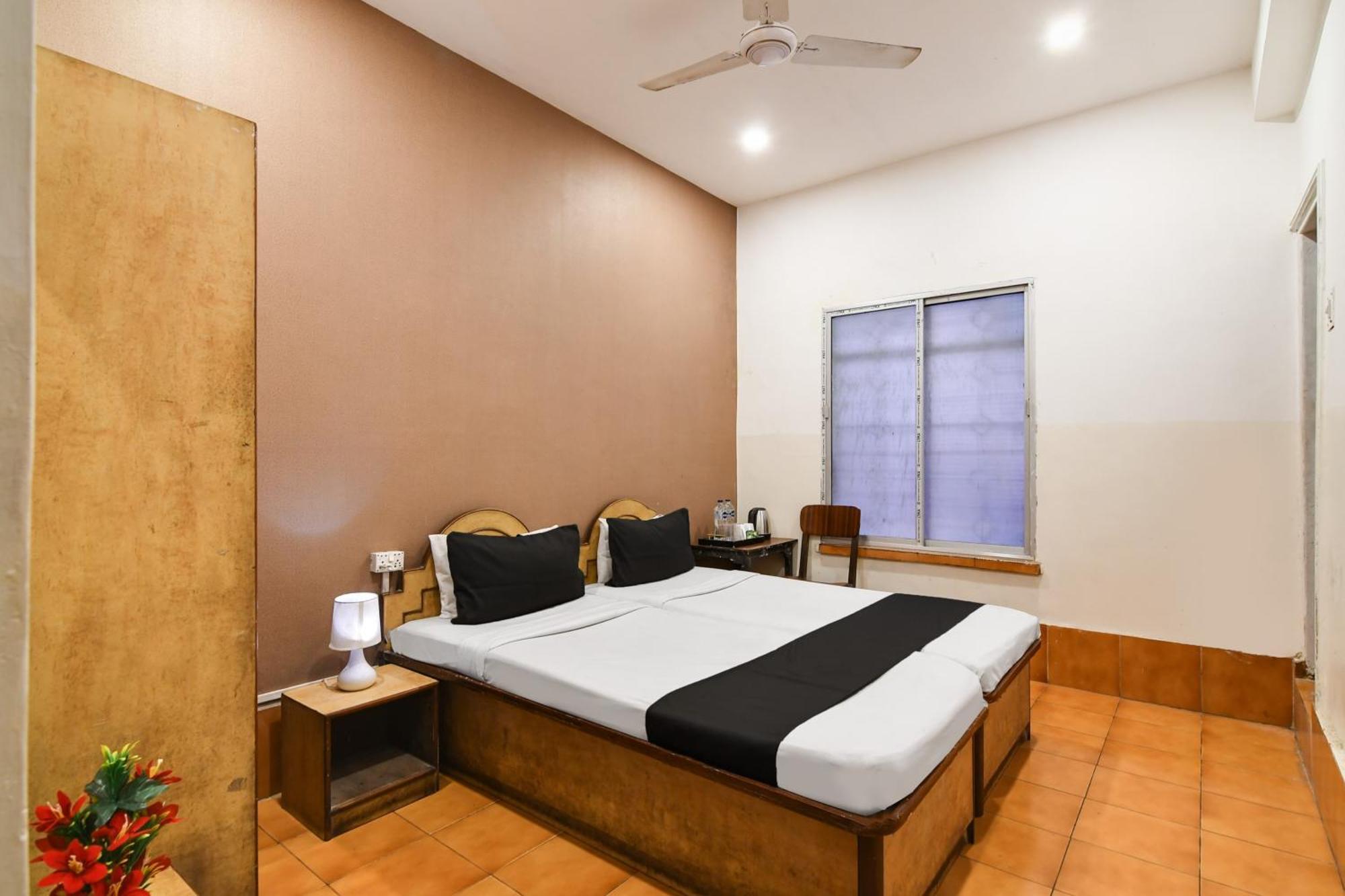 Hotel O Dinar Kolkata Bagian luar foto