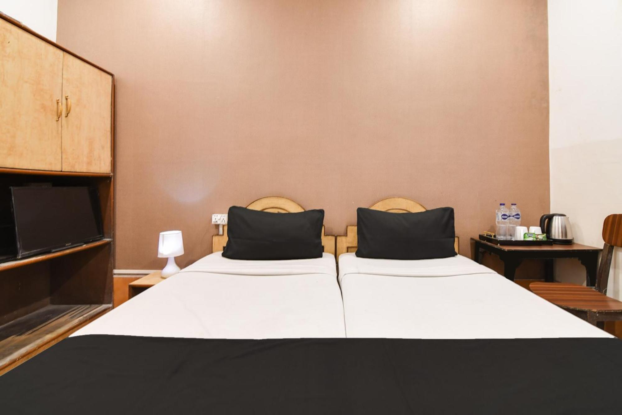 Hotel O Dinar Kolkata Bagian luar foto